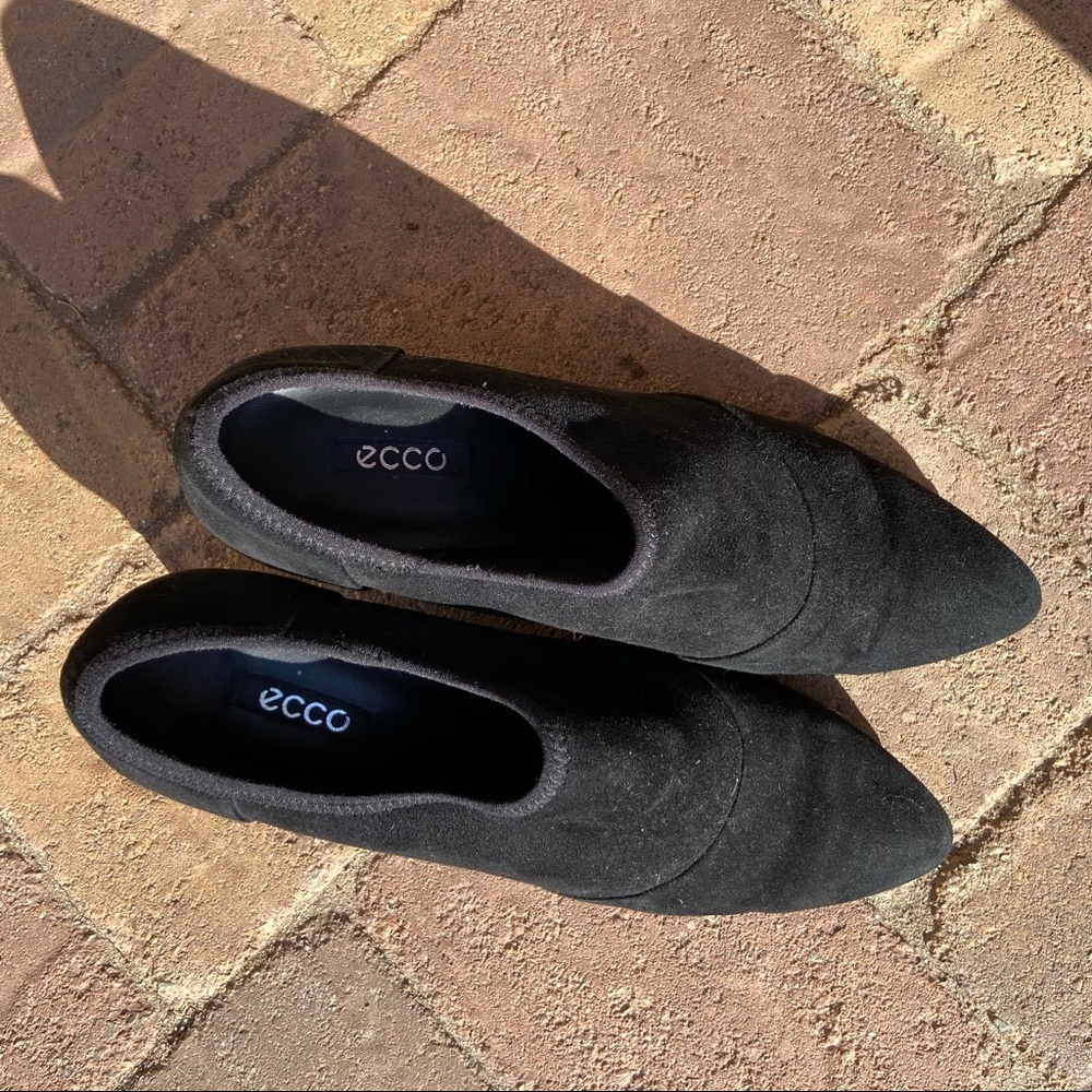 Ecco black suede bootie pumps - 41